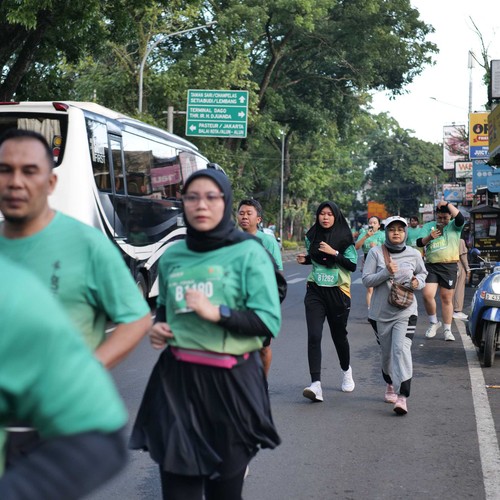 Race photo from BAUR RUN 2025