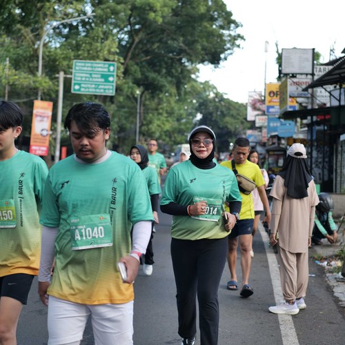 Race photo from BAUR RUN 2025