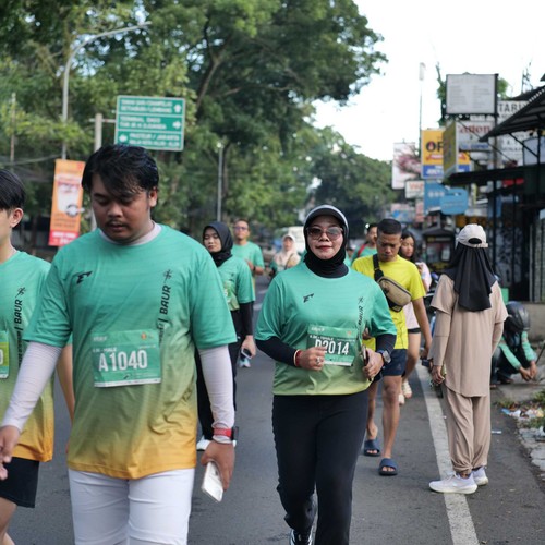Race photo from BAUR RUN 2025