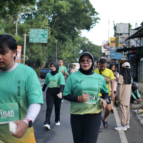 Race photo from BAUR RUN 2025