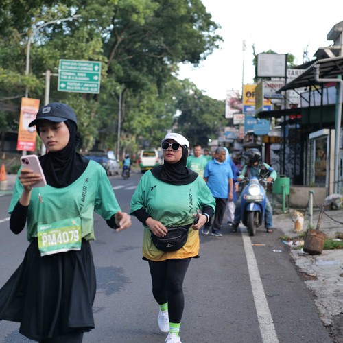 Race photo from BAUR RUN 2025