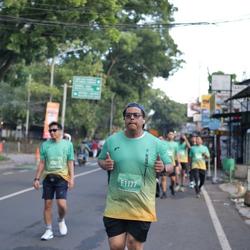Race photo from BAUR RUN 2025
