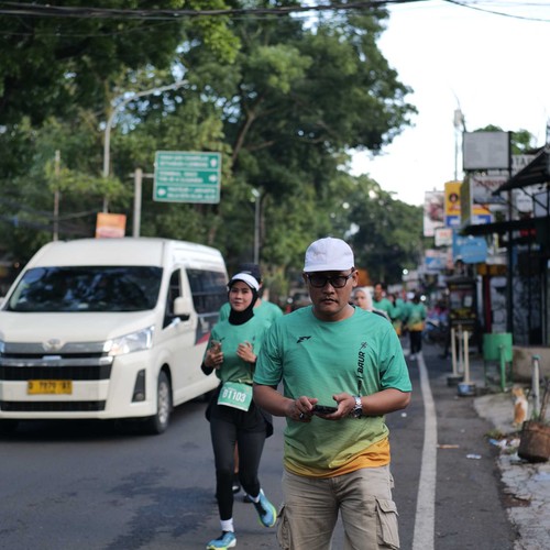 Race photo from BAUR RUN 2025
