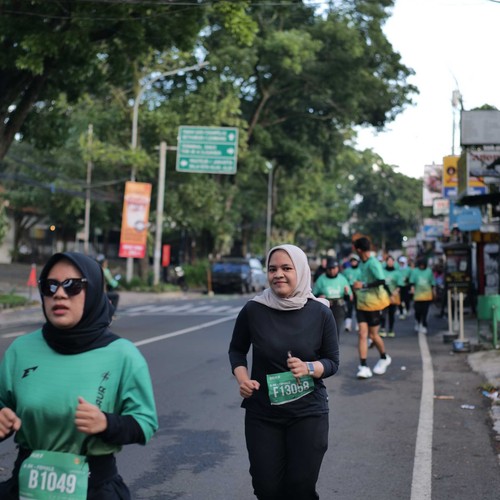 Race photo from BAUR RUN 2025