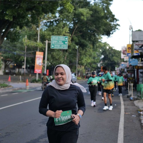 Race photo from BAUR RUN 2025