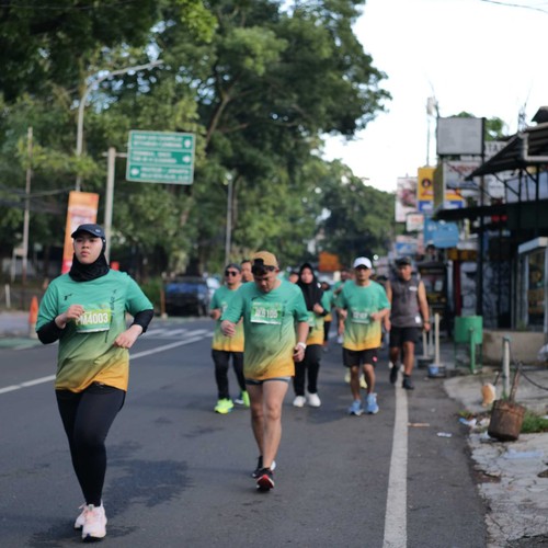Race photo from BAUR RUN 2025