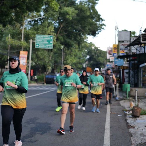 Race photo from BAUR RUN 2025