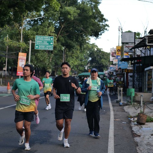 Race photo from BAUR RUN 2025