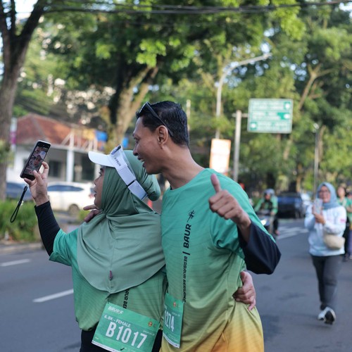Race photo from BAUR RUN 2025