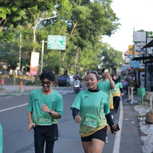 Race photo from BAUR RUN 2025