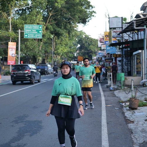 Race photo from BAUR RUN 2025