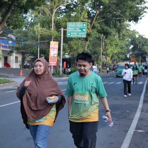 Race photo from BAUR RUN 2025