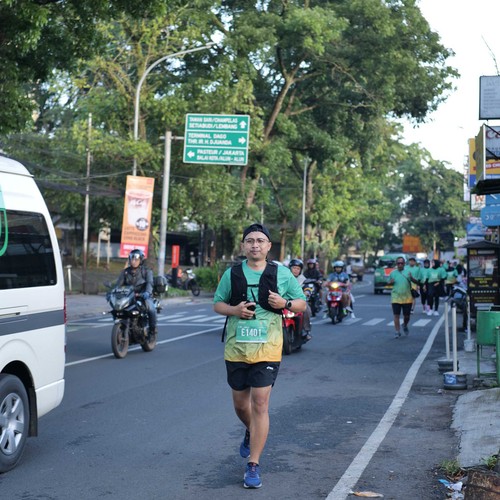 Race photo from BAUR RUN 2025