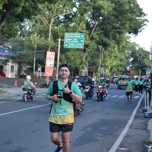 Race photo from BAUR RUN 2025