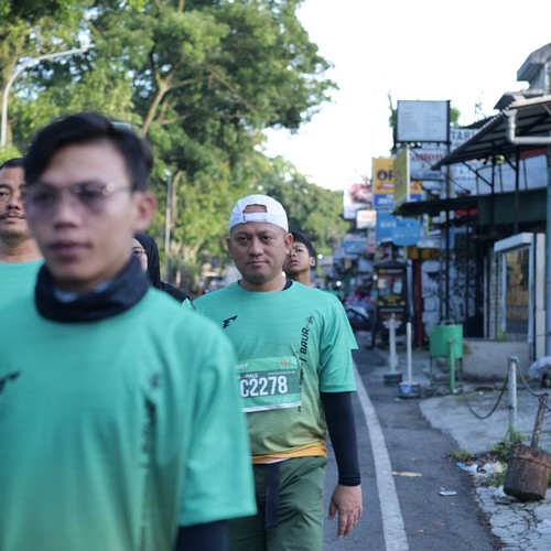 Race photo from BAUR RUN 2025