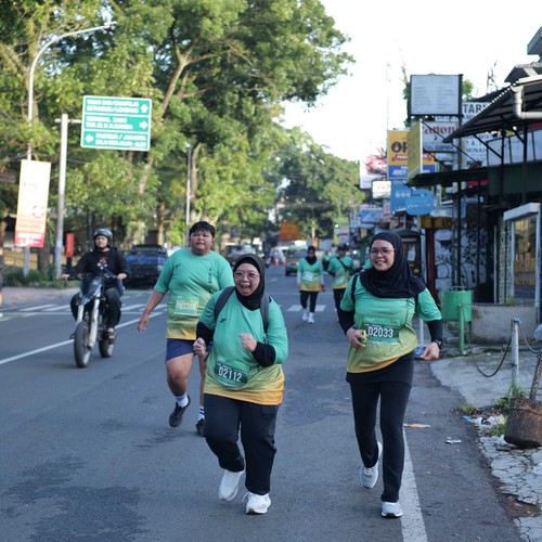 Race photo from BAUR RUN 2025