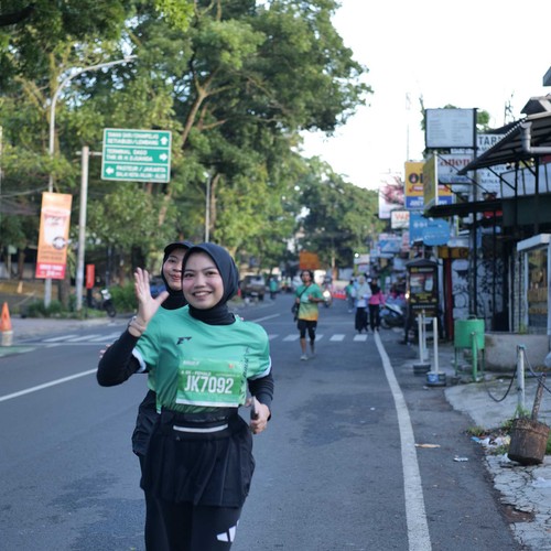 Race photo from BAUR RUN 2025