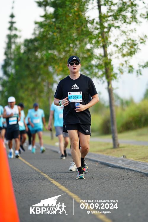 Race photo from KBP City Run 2024