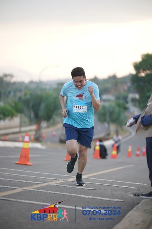 Race photo from KBP City Run 2024