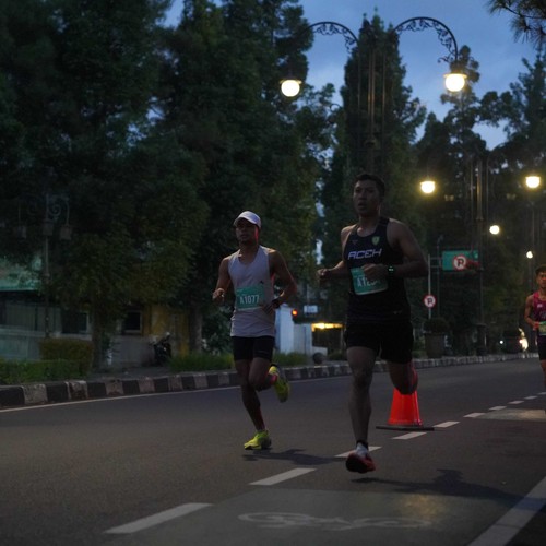 Race photo from BAUR RUN 2025
