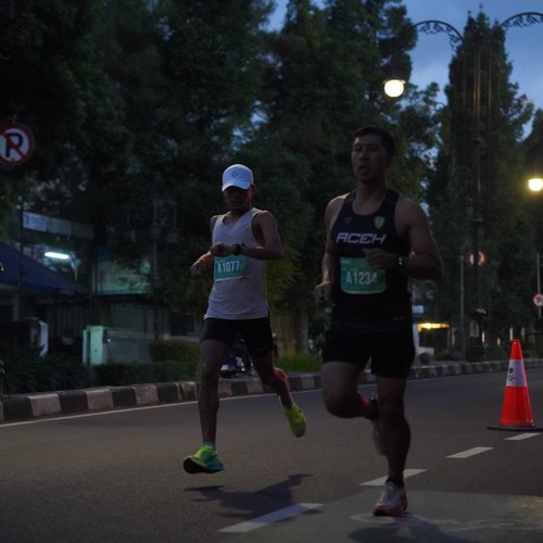 Race photo from BAUR RUN 2025