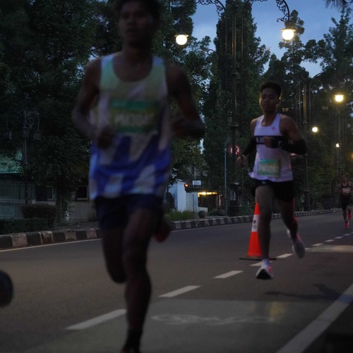 Race photo from BAUR RUN 2025