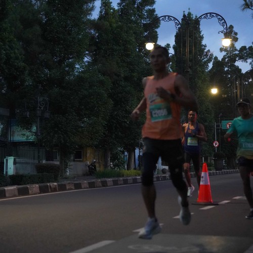 Race photo from BAUR RUN 2025