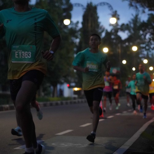 Race photo from BAUR RUN 2025