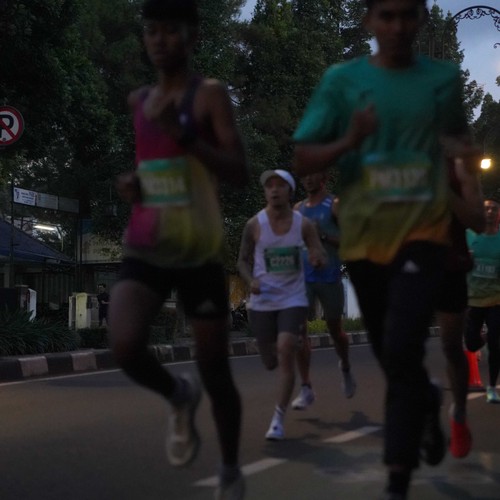 Race photo from BAUR RUN 2025