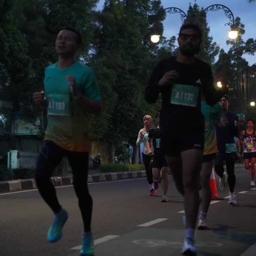 Race photo from BAUR RUN 2025