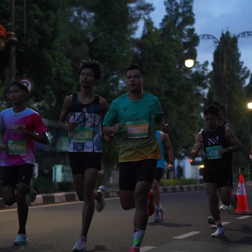 Race photo from BAUR RUN 2025