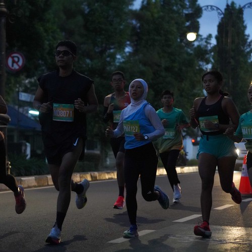 Race photo from BAUR RUN 2025