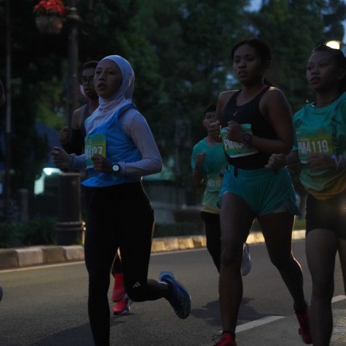 Race photo from BAUR RUN 2025