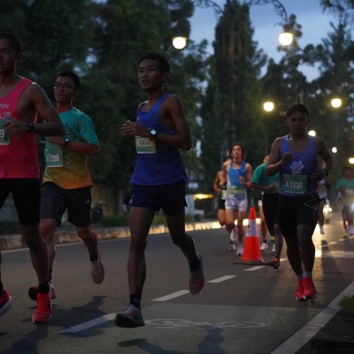 Race photo from BAUR RUN 2025