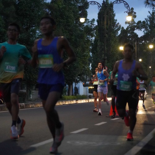 Race photo from BAUR RUN 2025