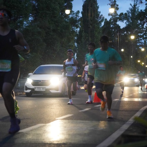 Race photo from BAUR RUN 2025