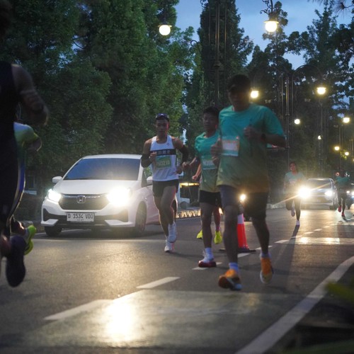 Race photo from BAUR RUN 2025