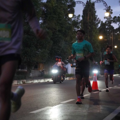 Race photo from BAUR RUN 2025
