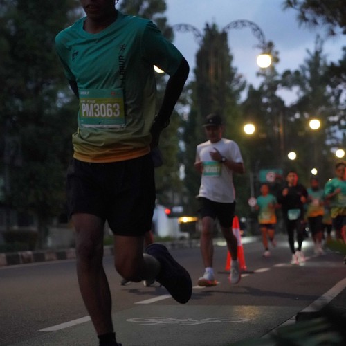 Race photo from BAUR RUN 2025