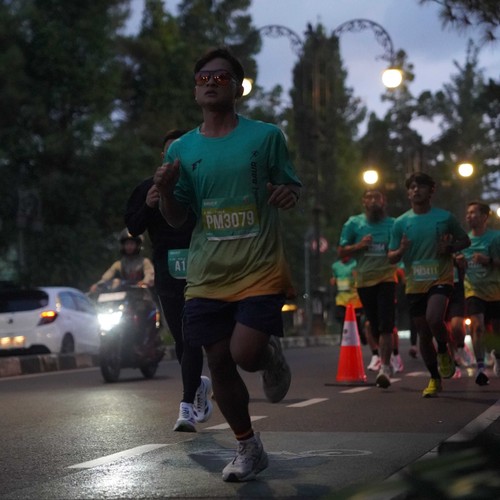 Race photo from BAUR RUN 2025