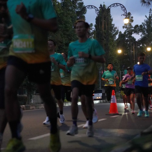 Race photo from BAUR RUN 2025