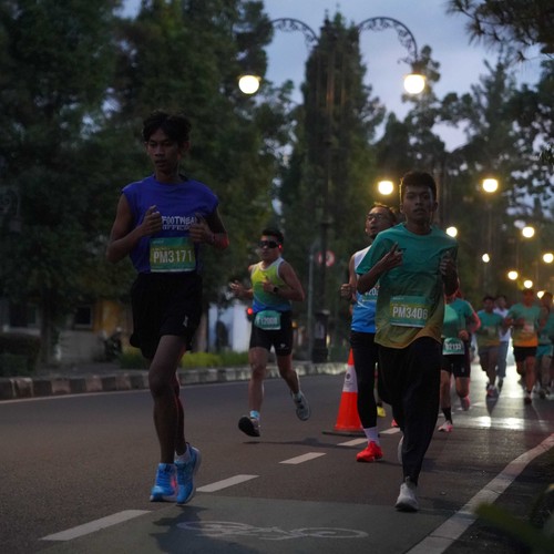 Race photo from BAUR RUN 2025