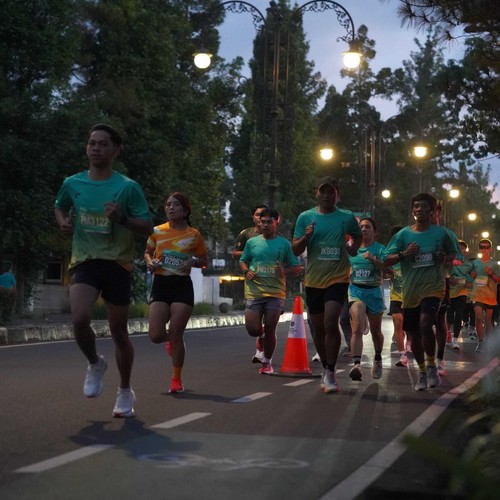 Race photo from BAUR RUN 2025