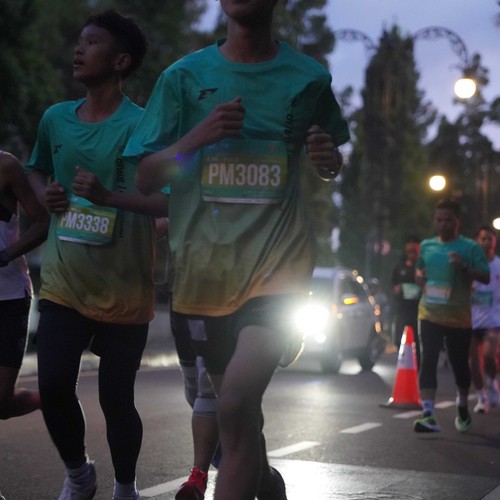 Race photo from BAUR RUN 2025