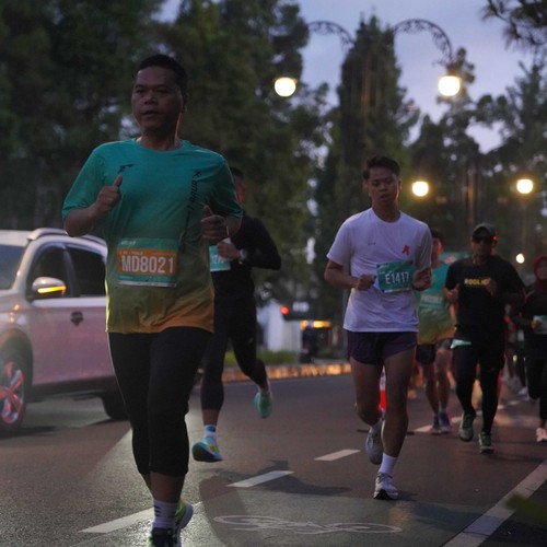 Race photo from BAUR RUN 2025