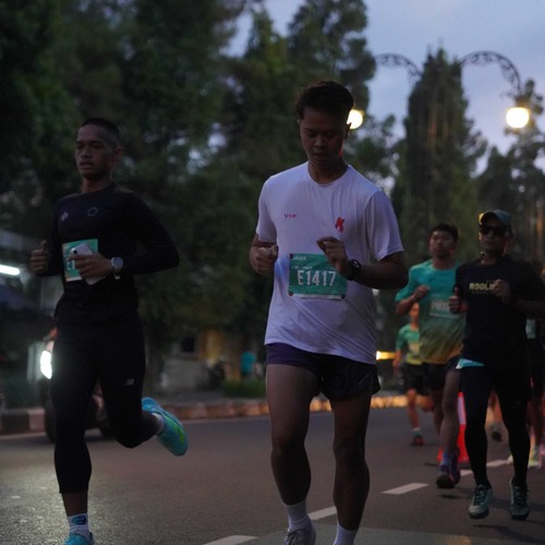 Race photo from BAUR RUN 2025