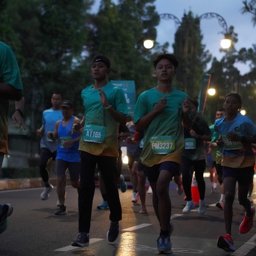 Race photo from BAUR RUN 2025