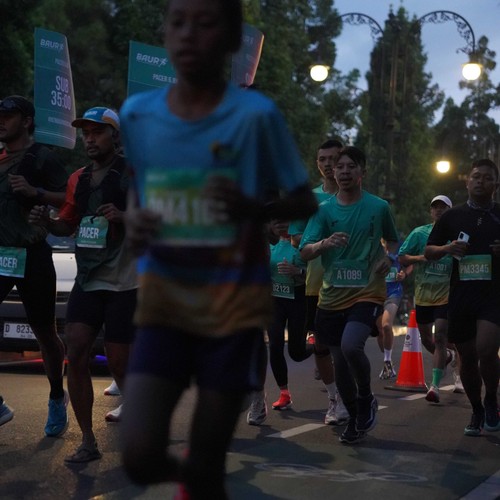 Race photo from BAUR RUN 2025