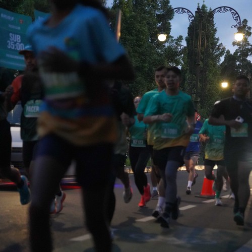 Race photo from BAUR RUN 2025