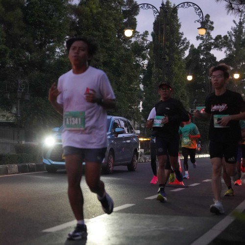 Race photo from BAUR RUN 2025